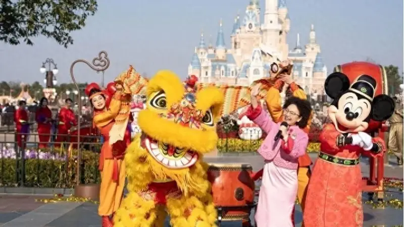 迪士尼账单刺痛中产:1天花完1万5,普通家庭何去何从