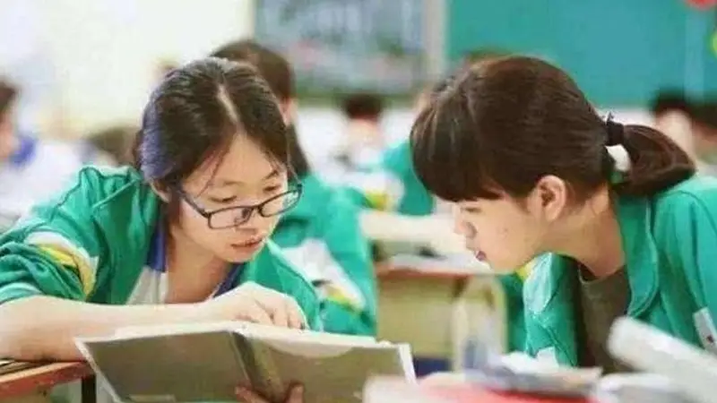 “比早恋更可怕!”中学生毒友谊正在迅速蔓延,家长要提高警惕
