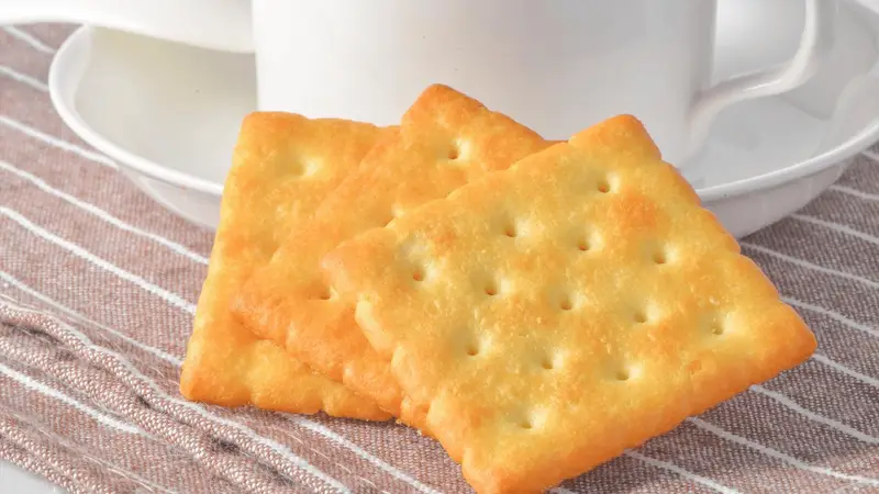 饼干放软不代表坏了!吸潮回软是面食天性