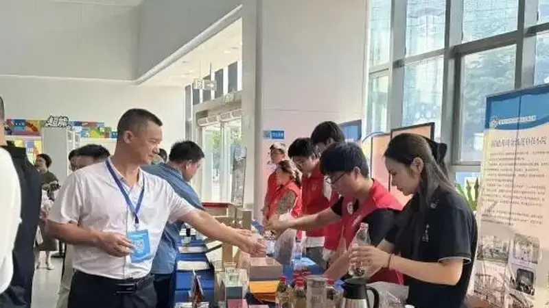 成果亮相科技馆，茶香科创引点赞——白芽奇兰茶科技小院参展风采
