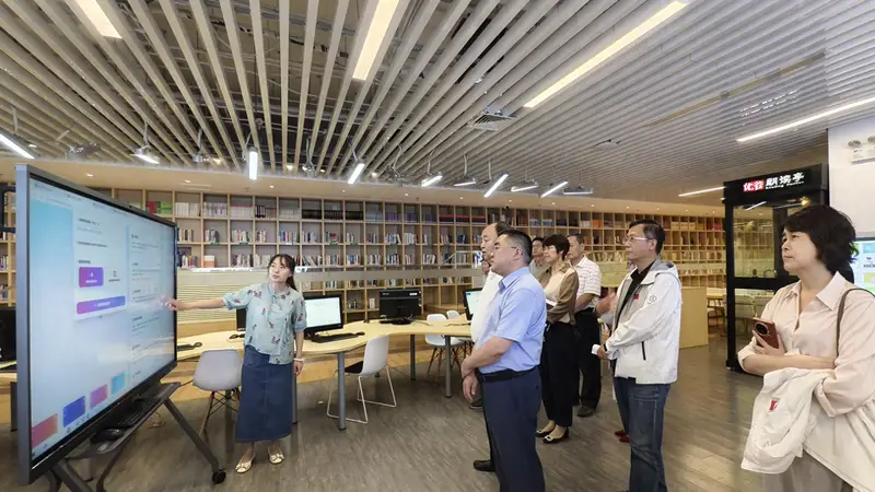 市教委:北京1400余所中小学、183万学生实现AI通识课全覆盖