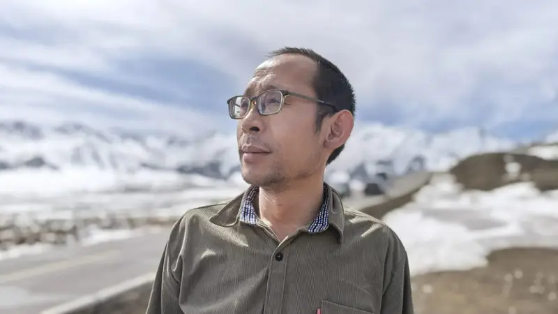 鲁奖诗人张二棍:写作源于对卑微生命的彻骨之爱,渴望在纸上拓印更多生命痕迹