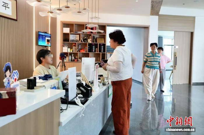 日均24℃ 浙江遂昌“清凉资源”变身“富民经济”