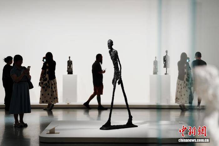 “塑我此生：贾科梅蒂艺术大展”在沪开幕