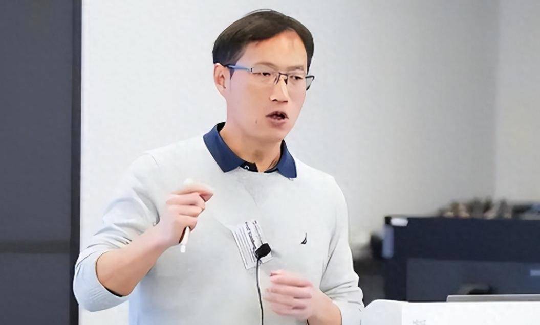 美国驱赶中国科学家重用印度，致1.3万名人才回流，沦为全球笑柄