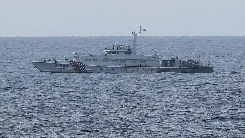 中方多艘军舰出海,美军已经介入,钓鱼岛争端升级,日本海下扩军
