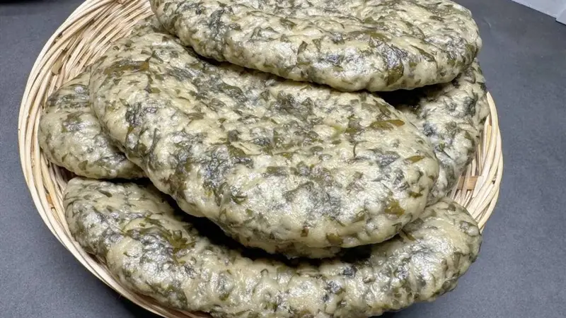 孩子爱吃这款粗粮蒸饼 混蔬菜发酵二十多分钟就做好