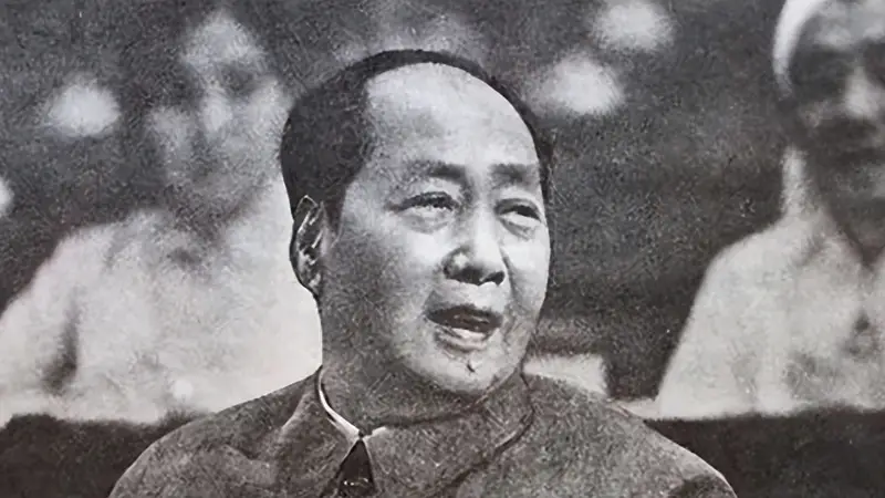 为什么毛泽东不允许英雄纪念碑碑文中提及中国共产党?
