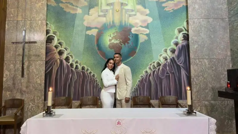 C罗乔治娜婚礼现场图曝光 低调私密幸福温馨