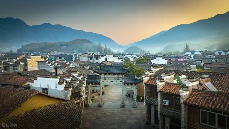 江山秘境：江郎山世界遗产与廿八都古镇的千年对话