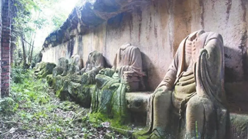 内江东兴区灵芝岩秘境 徒步两小时可探访