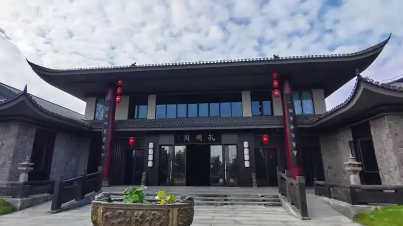 孔明湖畔,新增一文旅服务设施