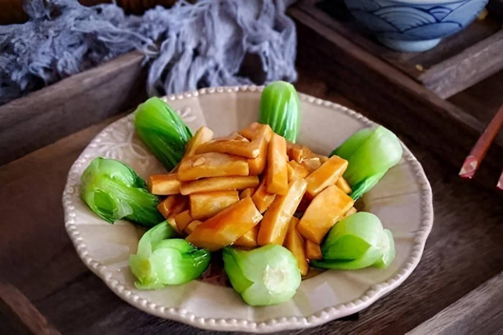 杏鲍菇别再乱炒了，试试这样烧，Q弹滑嫩，鲜美入味，比肉还要香