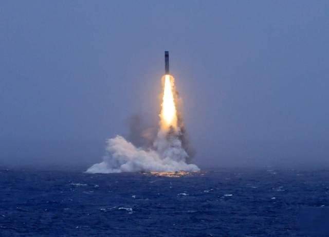 中国导弹飞越太平洋，全程追踪的美国，把一份“恳谈函”寄来中国