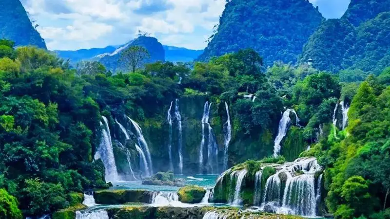 崇左地区饮食特点 与 景区餐饮服务概览