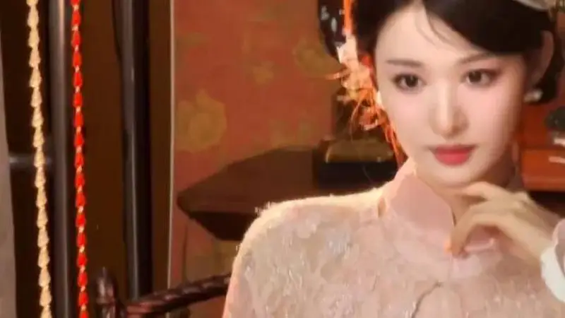 让王楚然穿旗袍的是天才,优雅身段与东方气韵美到犯规