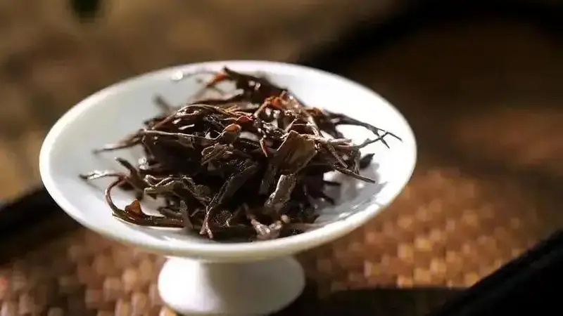 武夷茶价高伤民：产能过剩不如消费不起