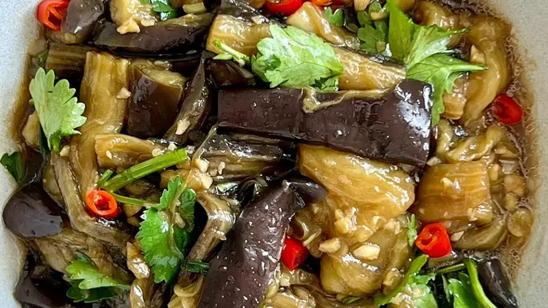 凉拌茄子(家常少油版,软糯入味)