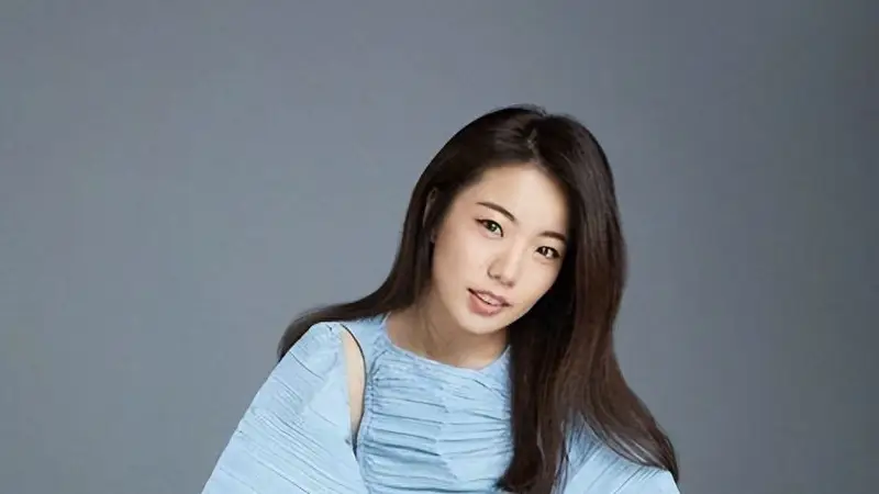 贾平凹也没想到,他苦心捧起来的女儿,如今会被蒋方舟给拖下水