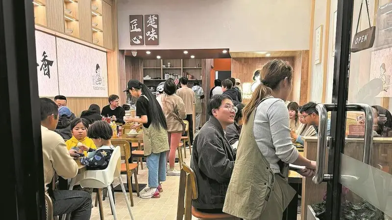 跨越8000多公里,一对母女把襄阳味道端上异国餐桌