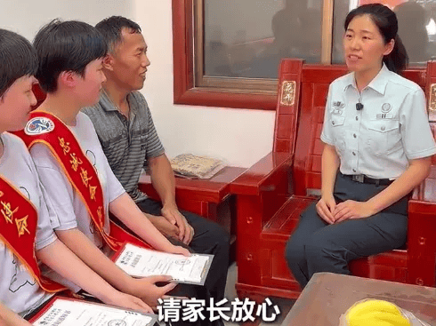 “001号”“002号”军校录取通知书，山东这对双胞胎姐妹收到了！